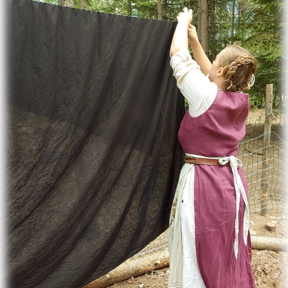 Historically Inspired 14th Century Outfit